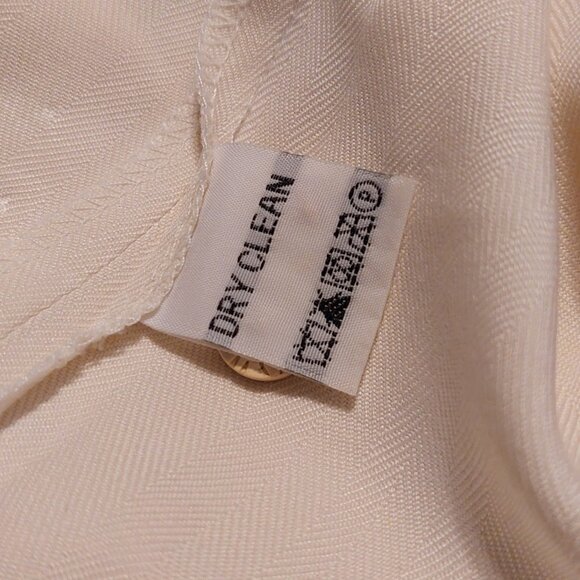 Vintage 90’s Tommy Bahama Cream 100% Silk S/S Camp Shirt w/Paradise Grand Prix - Picture 8 of 8